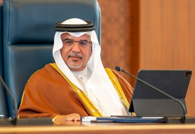 الاهتمام بدعم الكوادر الوطنية الشابة لمواصلة إسهامها في رفد المسيرة التنموية الشاملة لمملكة البحرين