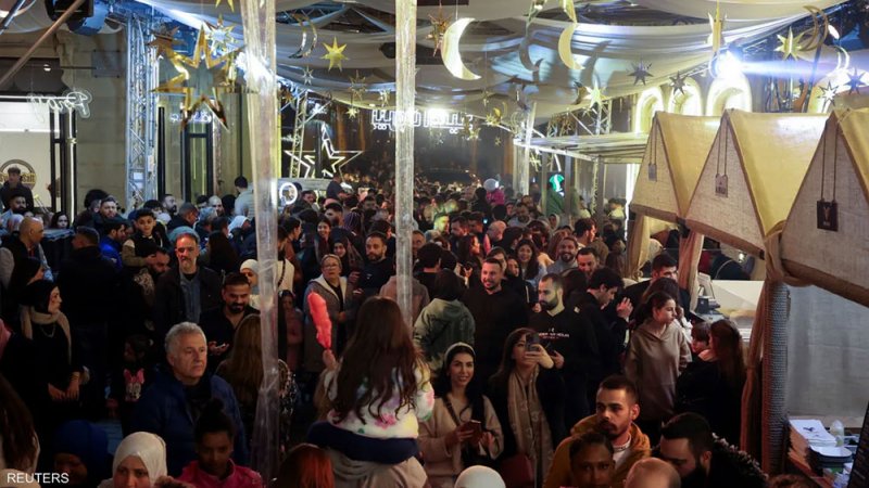 بيروت تحتفل بشهر رمضان رغم أجواء الحرب في جنوب لبنان
