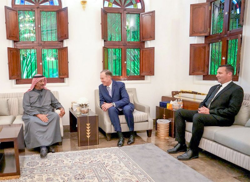 القائد العام لقوة دفاع البحرين يستقبل قائد القوات البحرية بالقيادة المركزية الأمريكية قائد الأسطول الخامس