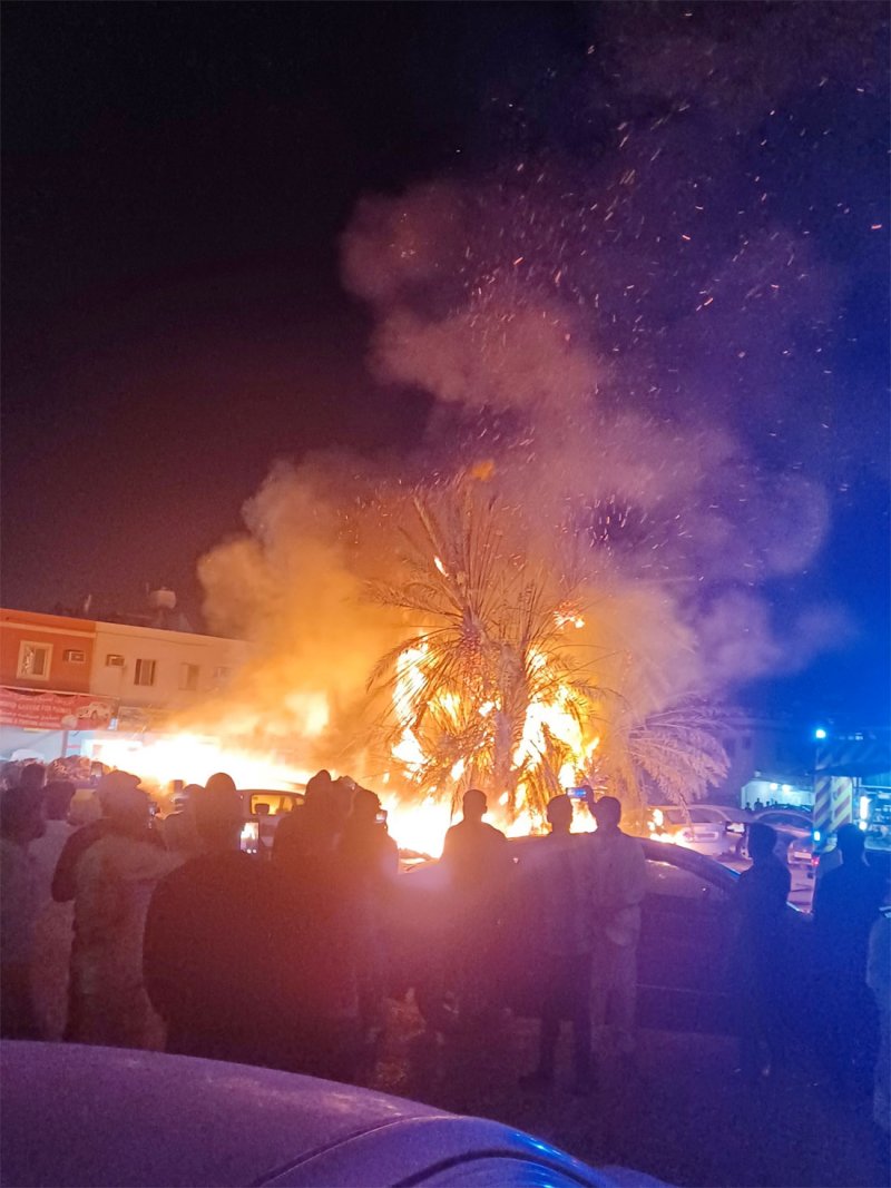 اندلاع النيران في موقع الكراجات بالهملة