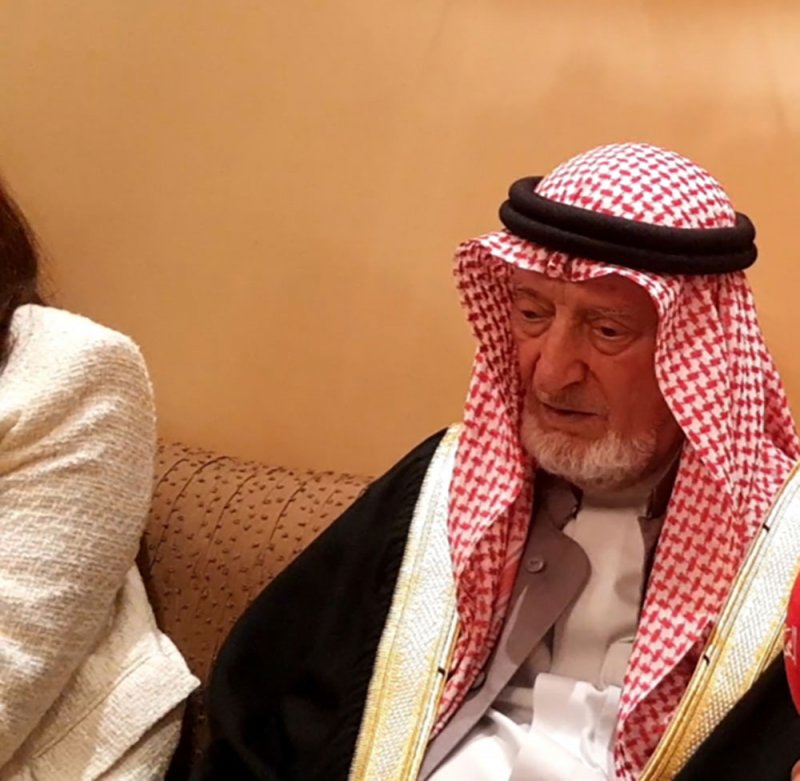 احتفاء المحبين بشخصية يحبها أهل البحرين والخليج