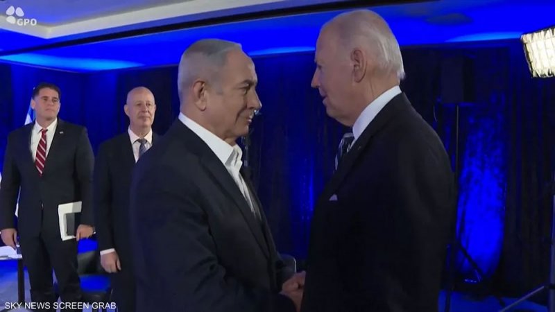 خلال اتصالهما الهاتفي.. نتنياهو يوافق على "طلب" بايدن