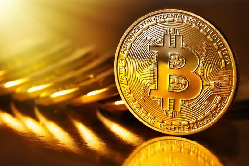 سعر بتكوين يهبط قرب 65 ألف دولار بعد أكبر تخارج يومي من "غرايسكيل"
