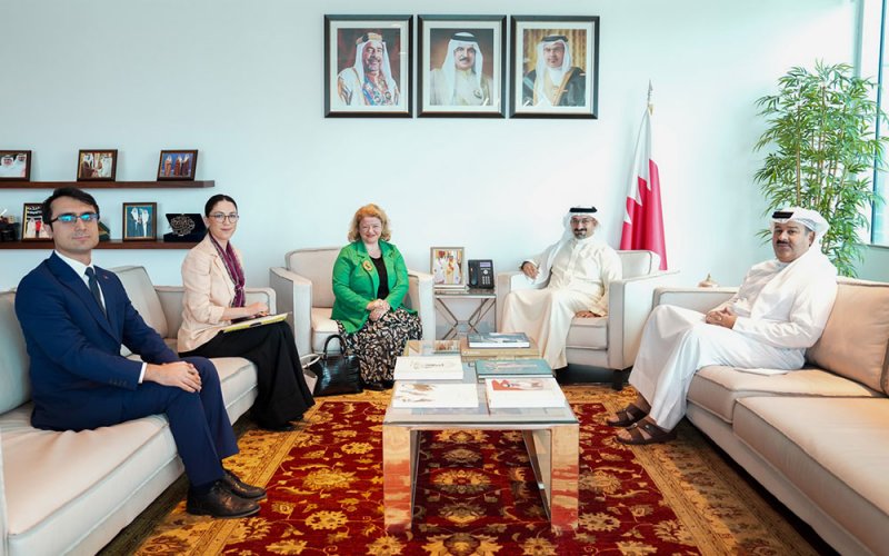 وزير الصناعة والتجارة يستقبل سفيرة الجمهورية التركية لدى مملكة البحرين