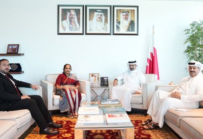 وزير الصناعة والتجارة يستقبل سفيرة جمهورية سيريلانكا لدى مملكة البحرين