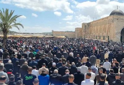 120 ألف مصلٍ أدوا صلاة الجمعة في المسجد الأقصى
