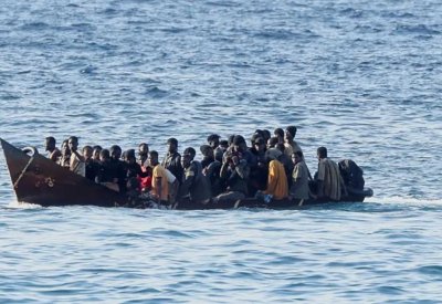 وصول أكثر من 600 مهاجر من أفريقيا لجزيرة "لامبيدوسا" الإيطالية