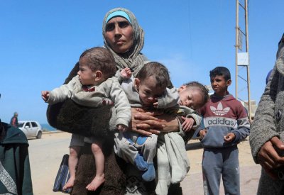 جولة مفاوضات جديدة.. نتنياهو يرضخ ويمنح وفده صلاحيات أوسع