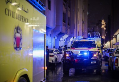 بالصور: الدفاع المدني يتمكن من إخماد حريق إندلع بشقة في الحورة.. ولا إصابات