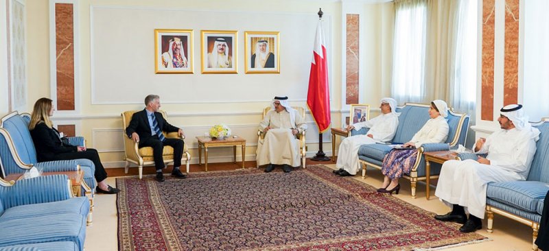 سعادة وزير الخارجية يستقبل سفير المملكة المتحدة لدى مملكة البحرين