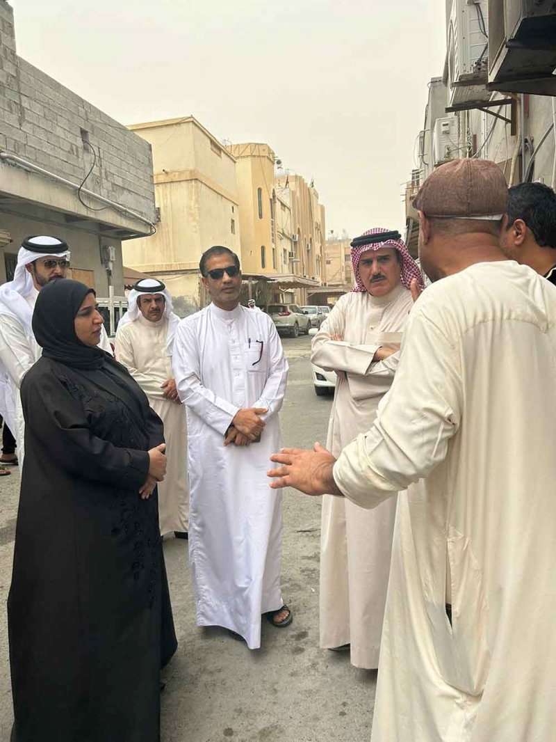 المسلم يزور العائلة المنكوبة في سترة