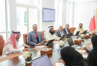 "تشريعية الشورى" تبحث دستورية وقانونية حماية الحياة الخاصة والعائلية من الاستخدام السيّء للـ "سوشال ميديا"