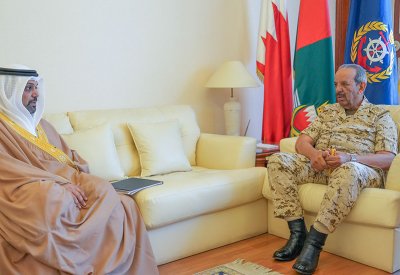 القائد العام لقوة دفاع البحرين يستقبل وزير المالية والاقتصاد الوطني‎‎‎‎‎‎‎‎‎‎‎‎‎‎