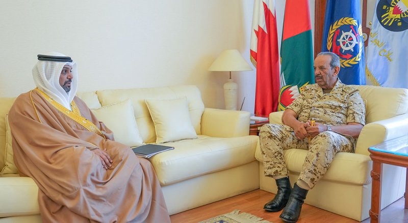 القائد العام لقوة دفاع البحرين يستقبل وزير المالية والاقتصاد الوطني‎‎‎‎‎‎‎‎‎‎‎‎‎‎