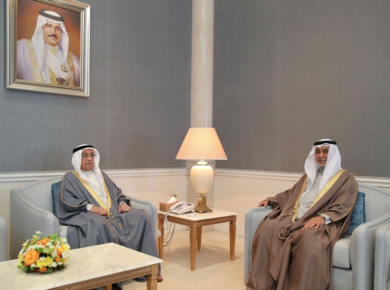 سمو الشيخ محمد بن مبارك يستقبل وزير شؤون مجلسي الشورى والنواب