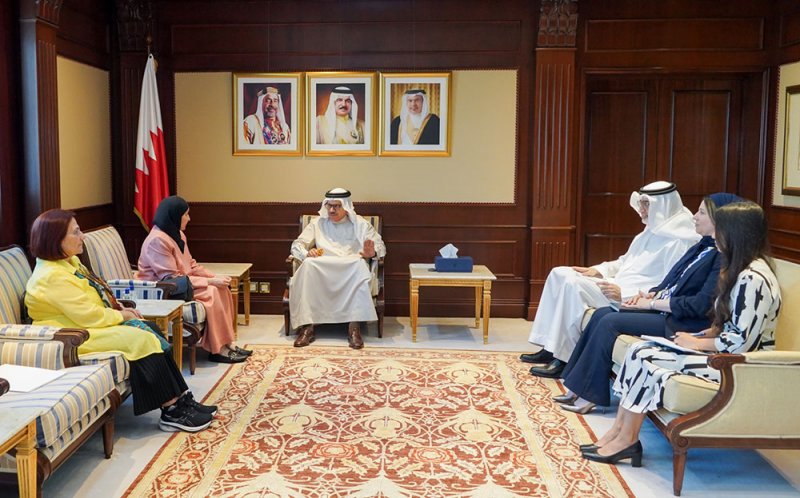 وزير الخارجية يستقبل معالي نائبة رئيسة المجلس الأعلى للمرأة