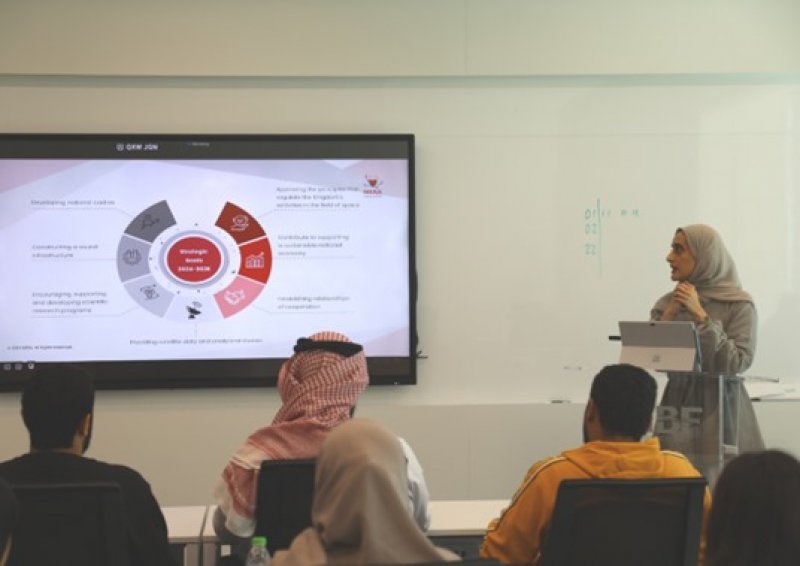 هيئة الفضاء تقدم ورشة عن أهمية علوم الفضاء وتحليل البيانات الفضائية