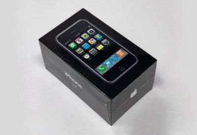 بيع هاتف iPhone من الجيل الأول "مغلف ومختوم" بسعر خيالي