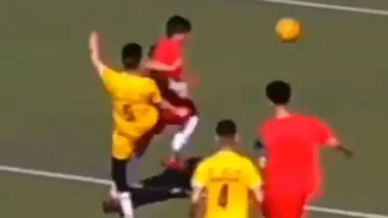 وفاة لاعب جزائري.. غياب الإسعاف قد يوّرط مسؤولين