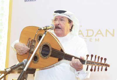 خيمة فندق الخليج تحتفي بعميد الأغنية الخليجية أحمد الجميري