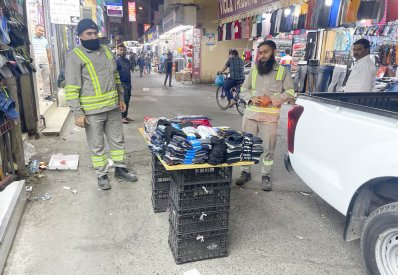 أمانة العاصمة للمواطنين: لا تشتروا من منتجات الباعة الجائلين