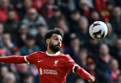 صلاح يضع ليفربول في الصدارة بانتظار موقعة سيتي وأرسنال