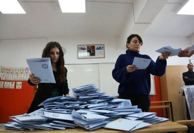 نتائج أولية تُظهر تقدم المعارضة التركية في الانتخابات المحلية بإسطنبول