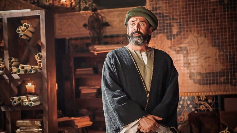 كريم عبد العزيز يرد على انتقادات استخدام العامية في "الحشاشين"