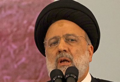 "الرد المعتاد".. أول تعليق من الرئيس الإيراني على ضربة دمشق