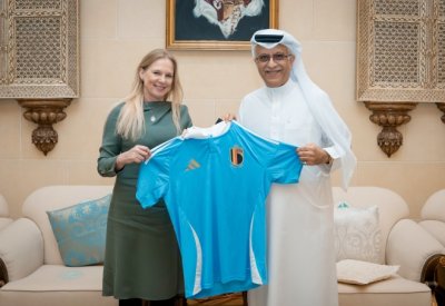 سلمان بن إبراهيم يستقبل رئيسة الإتحاد البلجيكي لكرة القدم