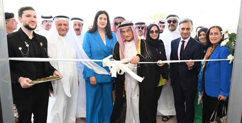 رئيس "الأعلى للصحة" ورئيس مجلس إدارة "البحرين الوطني" يفتتحان مشروع مركز بنك البحرين الوطني للتصلب المتعدد 
