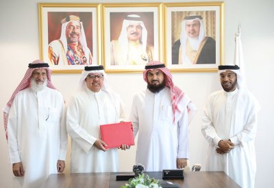 رئيس مجلس الأوقاف السنية يوقع مذكرة تفاهم لبناء مسجد إقبال عثمان الجيران بالمحافظة الشمالية