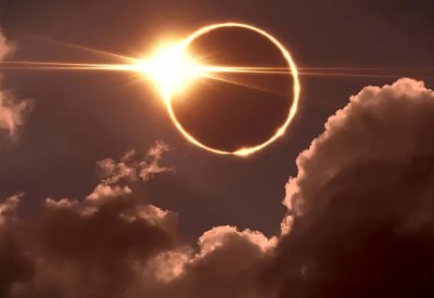 هل يؤثر كسوف الشمس الكلي المنتظر على عدد أيام شهر رمضان؟