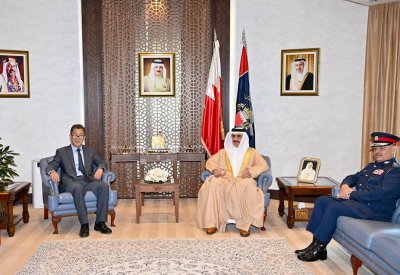 وزير الداخلية يستقبل السفير الصيني ويبحث معه برامج التعاون الأمني بين البلدين