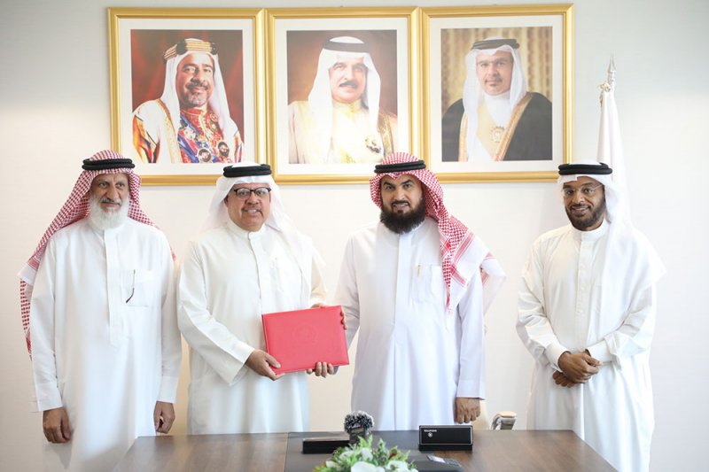رئيس مجلس الأوقاف السنية يوقع مذكرة تفاهم لبناء مسجد إقبال عثمان الجيران بالمحافظة الشمالية