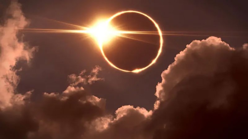 هل يؤثر كسوف الشمس الكلي المنتظر على عدد أيام شهر رمضان؟