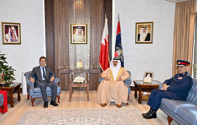 وزير الداخلية يستقبل السفير الصيني ويبحث معه برامج التعاون الأمني بين البلدين