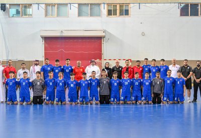 عضو مجلس "الأولمبية" تتابع تحضيرات منتخب اليد لدورة الألعاب الخليجية للشباب