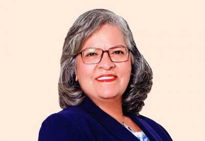 اختيار الشاعرة البحرينية السندي الشخصية الثقافية للإبداع الخليجي