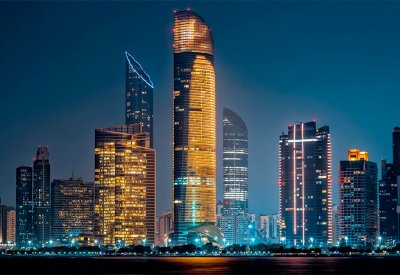 الإمارات الأولى عربيا بمؤشر فيتش المركب لمخاطر الدول في 2023