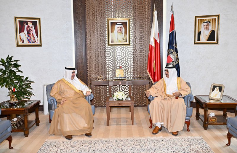 وزير الداخلية يبحث برامج التعاون الأمني مع معالي سفير البحرين لدى المملكة المتحدة
