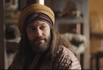 عمر الخيام يترك كل شيء خلفه ويسافر ليختار قبره