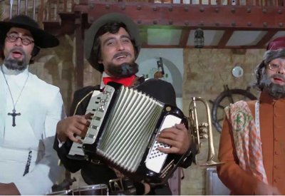 Amar Akbar Anthony وتعلم اللغة السينمائية مبكرا