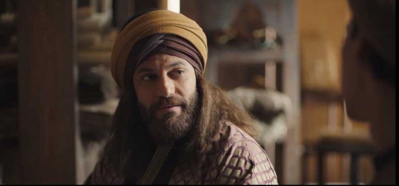 عمر الخيام يترك كل شيء خلفه ويسافر ليختار قبره