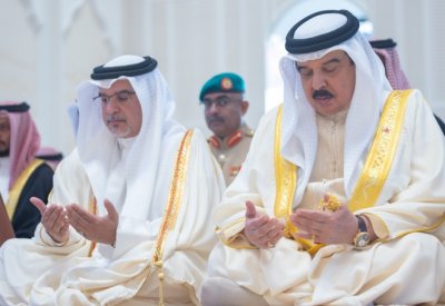 جلالة الملك المعظم يؤدي صلاة عيد الفطر المبارك
