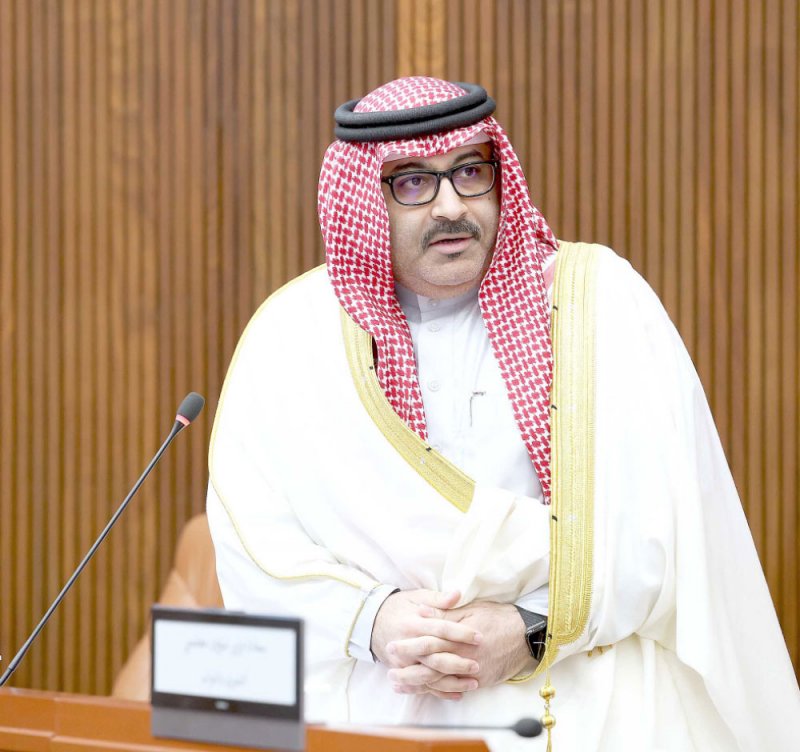 وزير التربية يتجنب الإجابة عن سؤال الرميحي: لسنا من يحدد معايير التوظيف