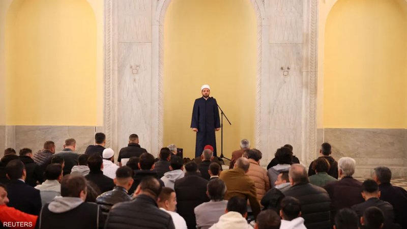 بالصور: إعادة افتتاح مسجد بعد 100 عام من الإغلاق في اليونان