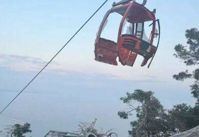 حادث مروع في تركيا.. العشرات عالقون داخل مقصورات تلفريك