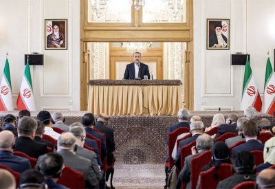 إيران تحذر إسرائيل والولايات المتحدة من الهجوم المضاد