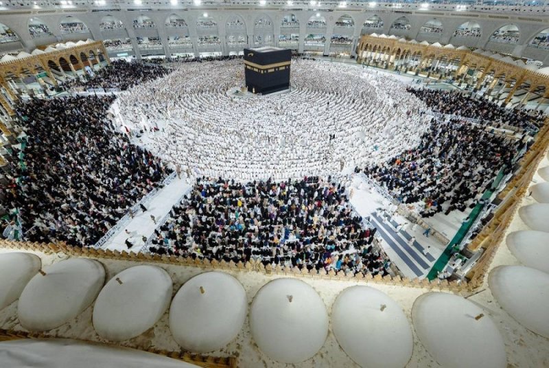 السعودية تعلن تقديم تاريخ انتهاء تأشيرة العمرة قبل موسم الحج